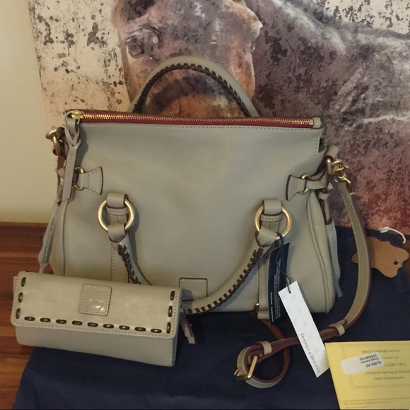 Dooney & Bourke Handbags - Dooney & Bourke Light Taupe Small Satchel Set EUC